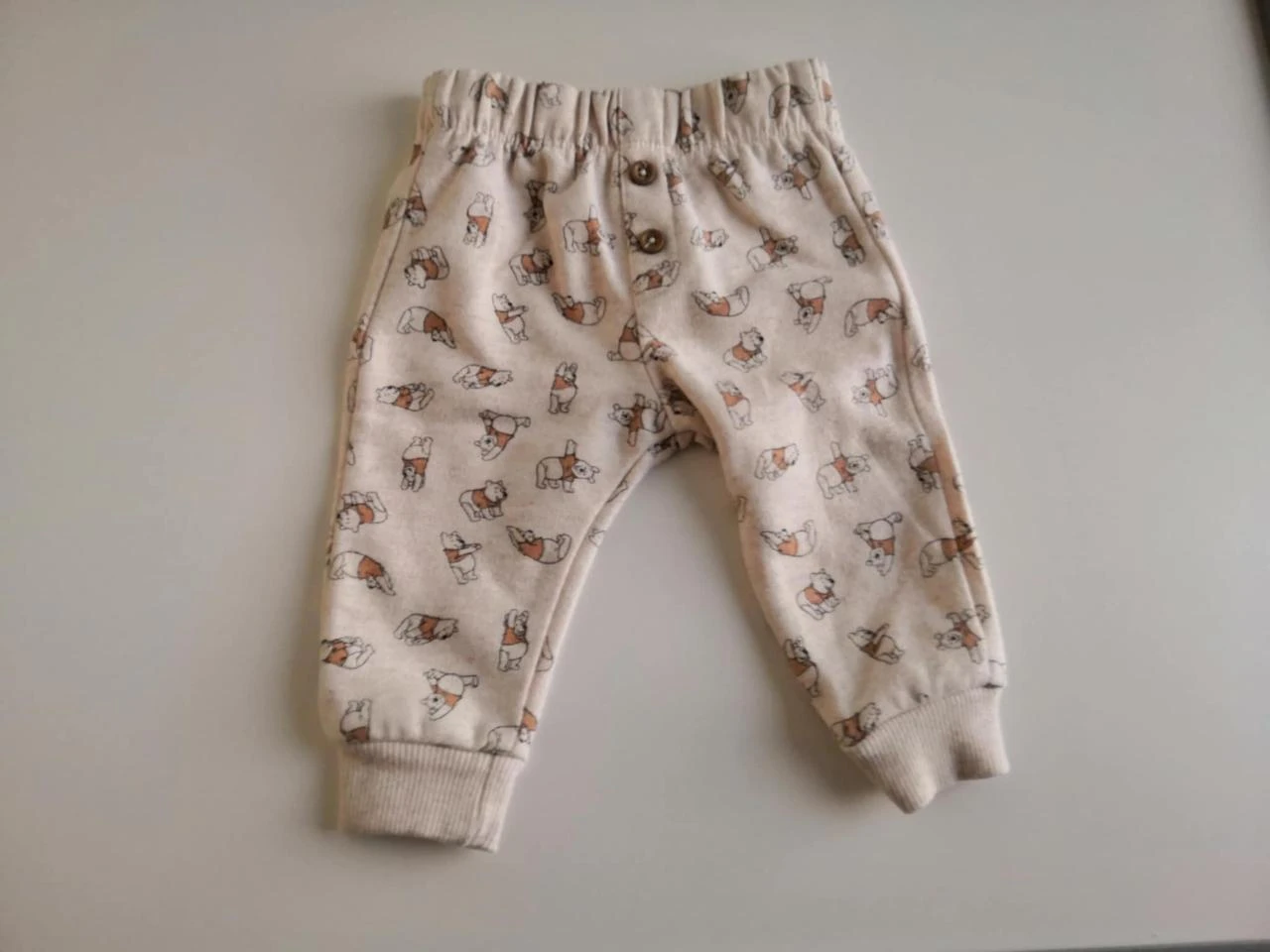 Ensemble 3 pièces (sweat+pantalon+tee-shirt) Winnie 3 mois Disney Kiabi – photo 4